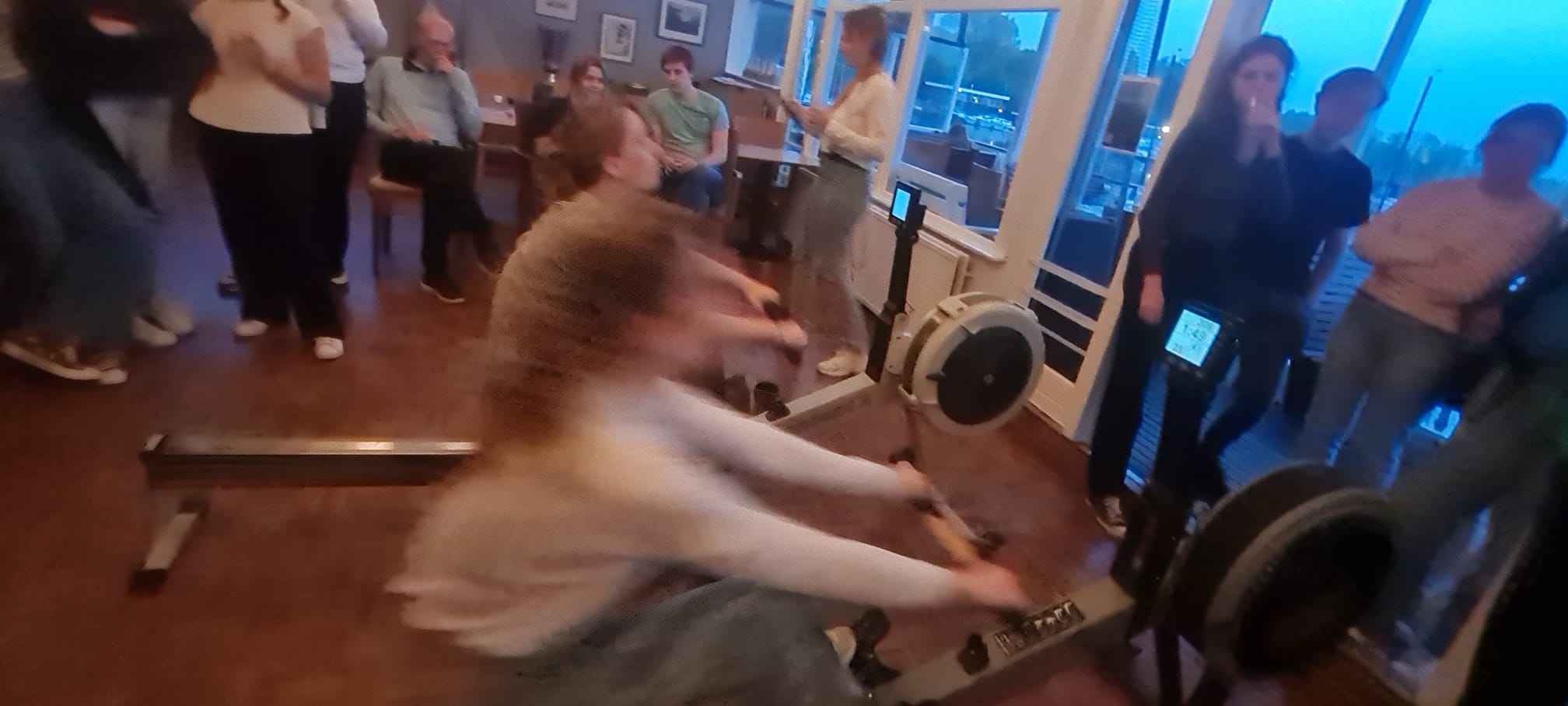 Teller naar eur 4.000; roeiers halen ruim eur 600 op met Concept-trainer wedstrijdavond op RSZV